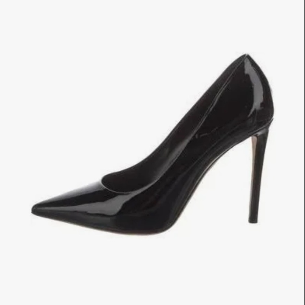 Tamara Mellon black patent leather pump
